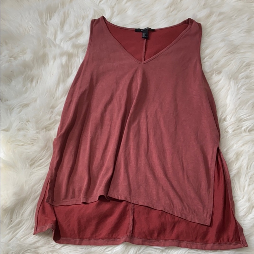 Cute v-neck tank. High low tank